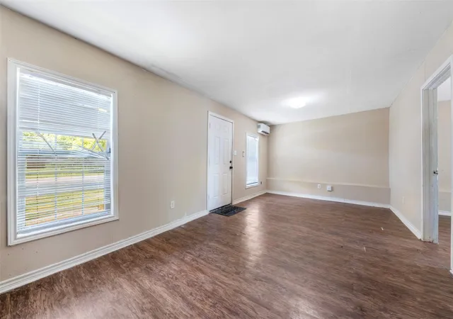 5th image of 422 2Nd Ave N, Texas City, TX 77590 | MLS# 76580945