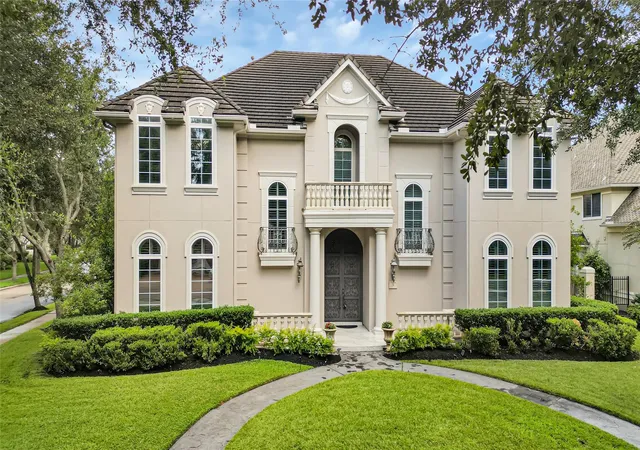 1st image of 3 Waterford Pointe Cir, Sugar Land, TX 77479 | MLS# 77018433
