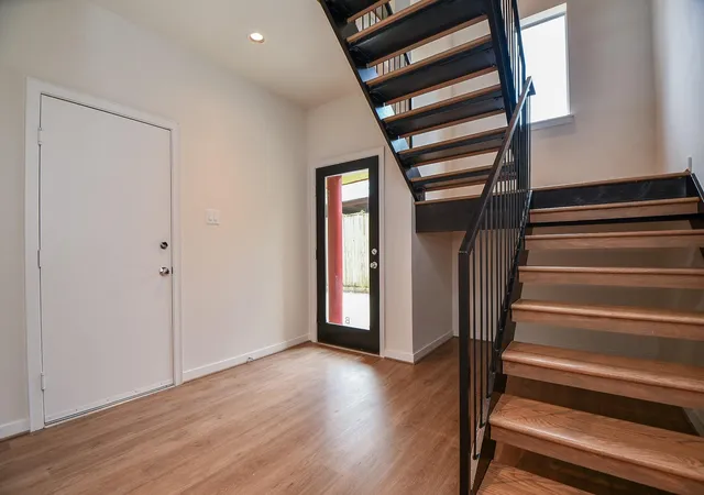 4th image of 92 Dennis St #B, Houston, TX 77006 | MLS# 28992503