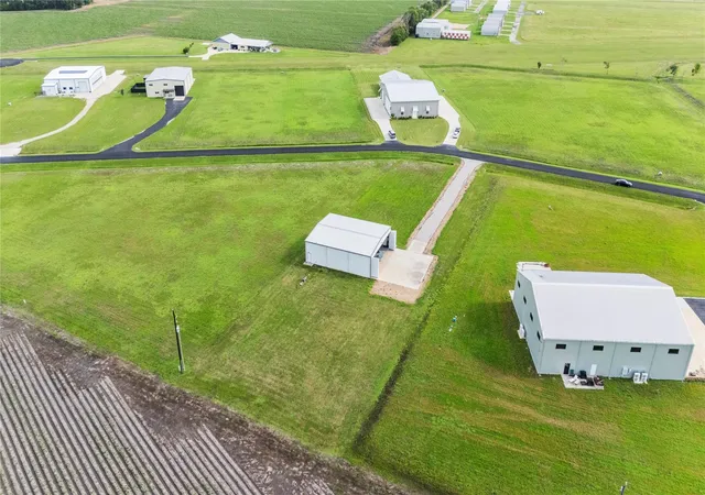 20th image of 7736 Meteor Dr, Sealy, TX 77474 | MLS# 35782342