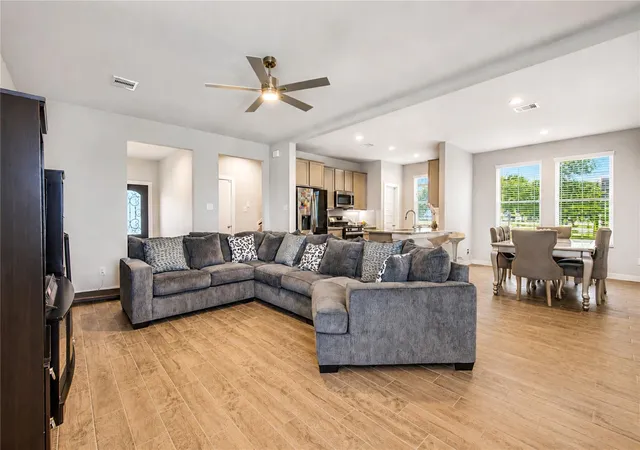 Photo 4 of Single family home for sale at 2223 Emerald Diamond Ct, Fresno, TX 77545 | MLS# 45032088 | Listing updated on 2026-09-16