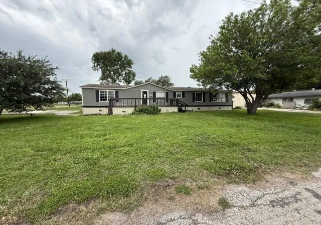 Photo 1 of Sale Pending at 1001 Cervantes St, Victoria, TX 77901 | MLS# 79355250 | Listing updated on 2026-08-30