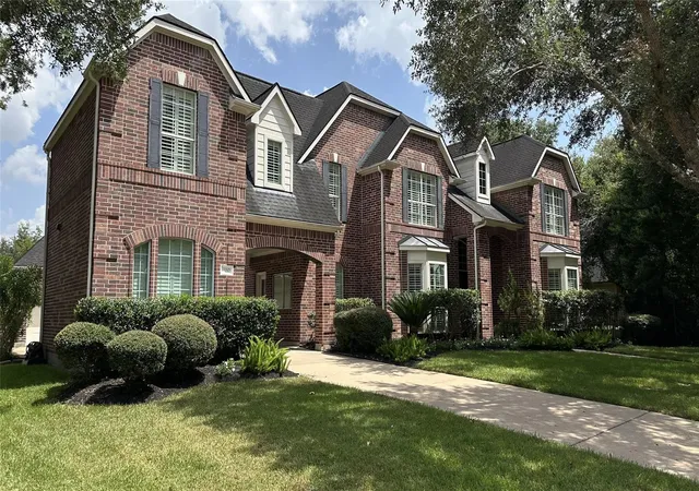 Photo 1 of Sale Pending at 3110 Waters Lake Bnd, Missouri City, TX 77459 | MLS# 18635213 | Listing updated on 2026-09-10