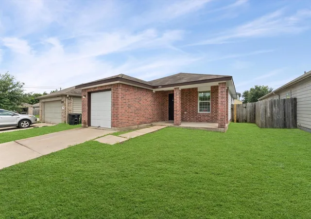 Photo 1 of Sale Pending at 4514 Nexus Rd, Houston, TX 77053 | MLS# 22671575 | Listing updated on 2026-08-09