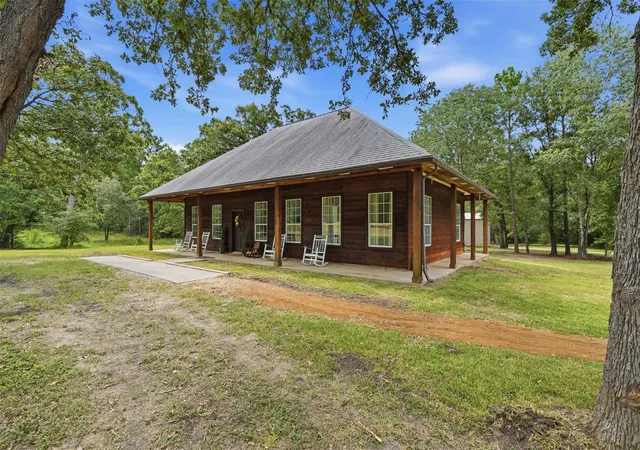 Photo 2 of Single family home for sale at 27938 Deer Run St, Montgomery, TX 77356 | MLS# 64071622 | Listing updated on 2026-08-15