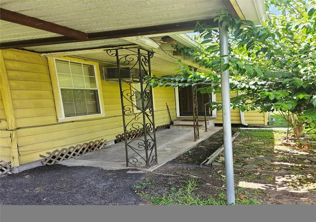 Photo 1 of Single family home for sale at 7226 Philibert Ln, Houston, TX 77028 | MLS# 37830542 | Listing updated on 2026-08-31