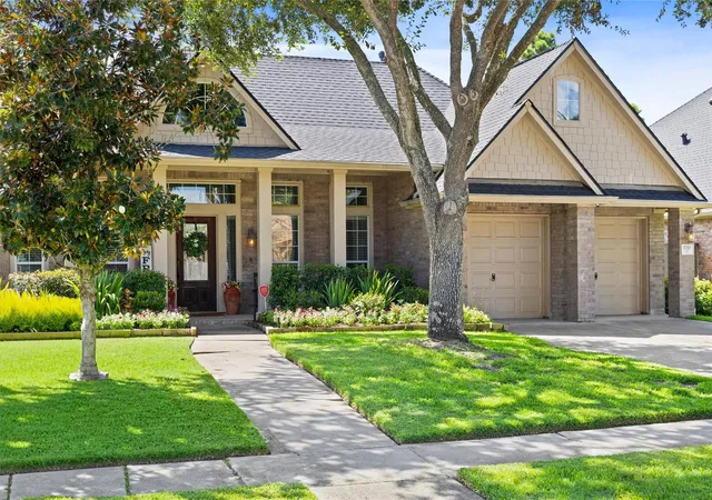 Photo 3 of Single family home for sale at 1710 Windy Brook Ln, League City, TX 77573 | MLS# 3874704 | Listing updated on 2026-08-22