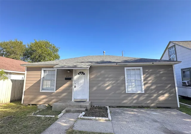 Photo 1 of Single family home for sale at 607 Bolster St, Baytown, TX 77520 | MLS# 11519912 | Listing updated on 2026-08-29