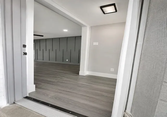 Photo 3 of Sale Pending at 526 Hidden Valley Dr, Houston, TX 77037 | MLS# 87627414 | Listing updated on 2026-08-31