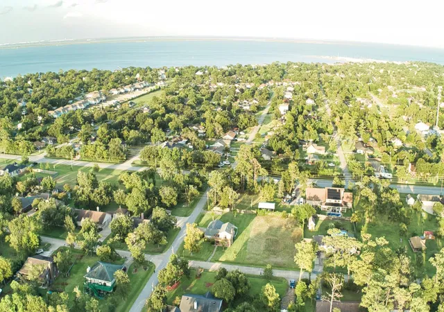 Photo 4 of Land for sale at 0 E Country Clb Dr, La Porte, TX 77571 | MLS# 6680389 | Listing updated on 2026-08-13