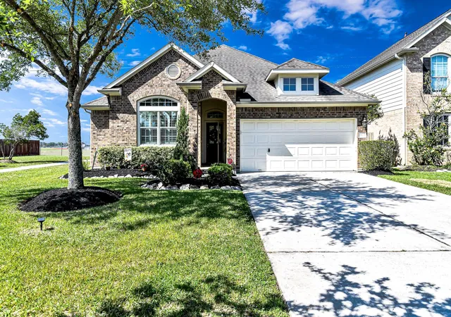 1st image of 2299 Cantabria Ln, League City, TX 77573 | MLS# 8568068