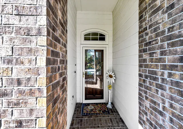 2nd image of 2299 Cantabria Ln, League City, TX 77573 | MLS# 8568068