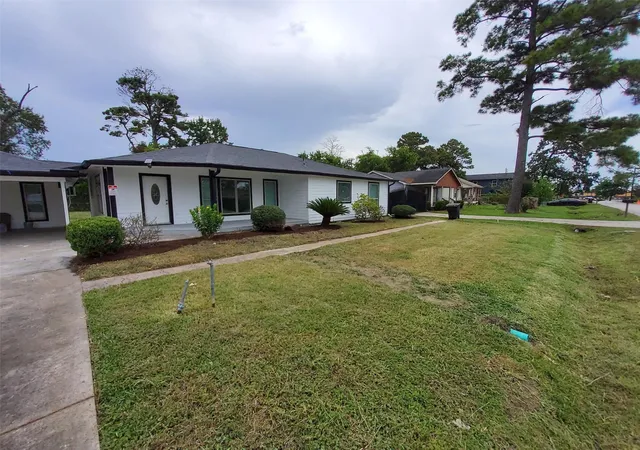 4th image of 8609 Homewood Ln, Houston, TX 77028 | MLS# 56654242