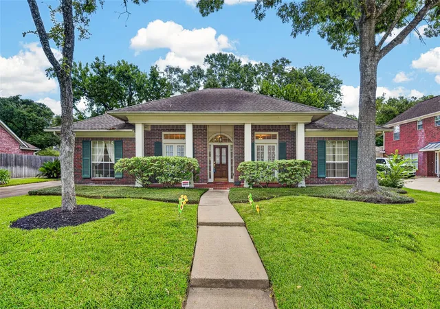 1st image of 15327 Willow Shores Dr, Houston, TX 77062 | MLS# 26397885
