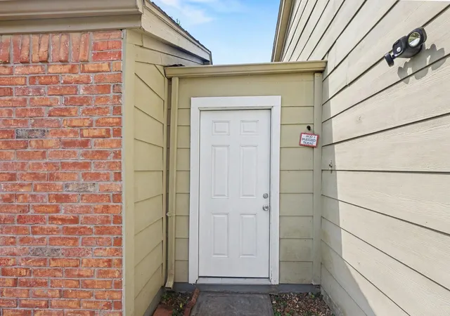 3rd image of 3903 Mountain Rose Ln, Houston, TX 77043 | MLS# 32723920
