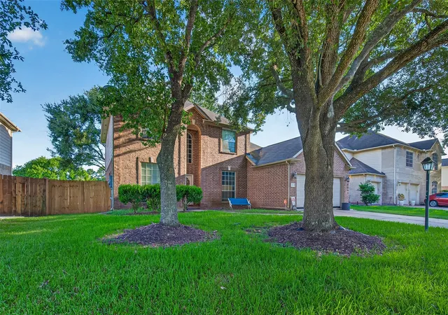 Photo 3 of Single family home for sale at 2123 Long Rock Dr, Missouri City, TX 77489 | MLS# 46497961 | Listing updated on 2026-08-14