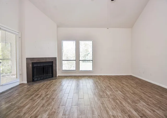 2nd image of 4144 Greystone Wy #609, Sugar Land, TX 77479 | MLS# 70121767