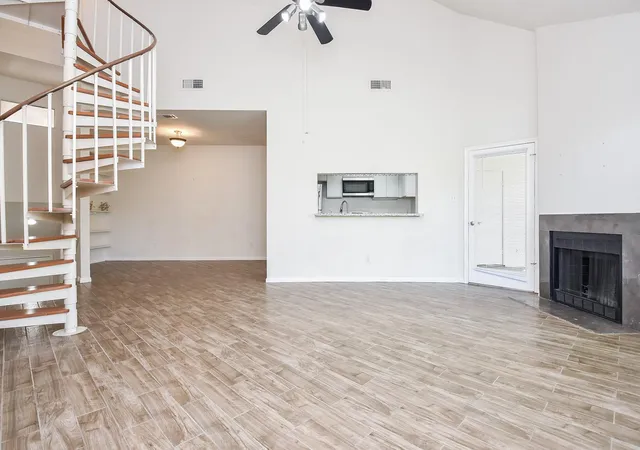 5th image of 4144 Greystone Wy #609, Sugar Land, TX 77479 | MLS# 70121767