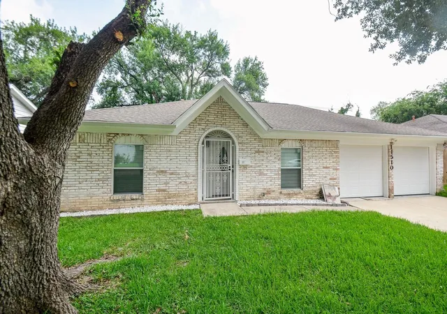 Photo 3 of Single family home for sale at 11510 Leader St, Houston, TX 77072 | MLS# 71381544 | Listing updated on 2026-09-02