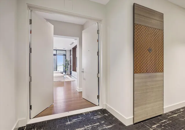 2nd image of 2710 Steel St #507, Houston, TX 77098 | MLS# 72527599