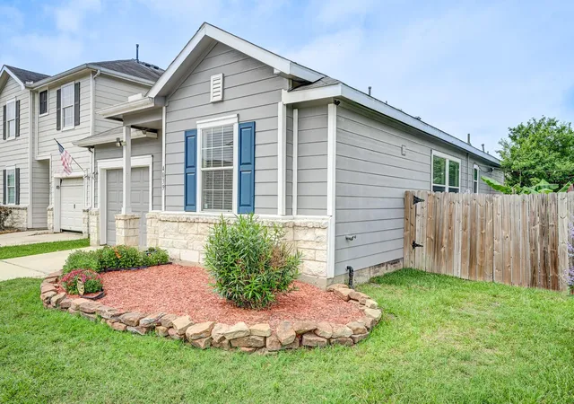 Photo 3 of Single family home for sale at 4039 Mossy Spring Ln, Spring, TX 77388 | MLS# 18239381 | Listing updated on 2026-08-14