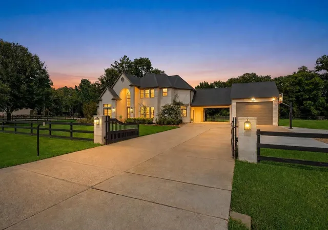 3rd image of 23210 Willowcreek Stables Rd, Spring, TX 77389 | MLS# 22687502