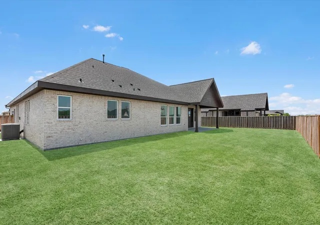 Photo 4 of Single family home for sale at 10006 Goliad Dr, Baytown, TX 77523 | MLS# 10915294 | Listing updated on 2026-08-14