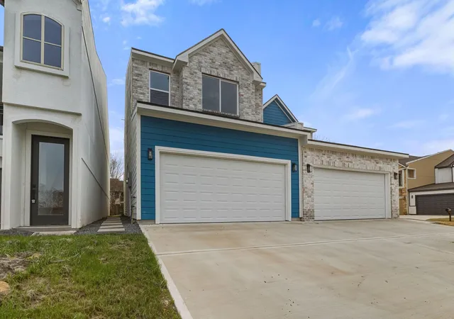 Photo 3 of Sale Pending at 117 Capetown Ln, Montgomery, TX 77356 | MLS# 83685666 | Listing updated on 2026-08-25
