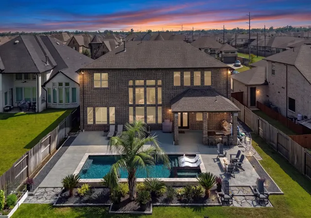 Photo 3 of Single family home for sale at 9907 Regal Bnd Dr, Missouri City, TX 77459 | MLS# 96969124 | Listing updated on 2026-08-22