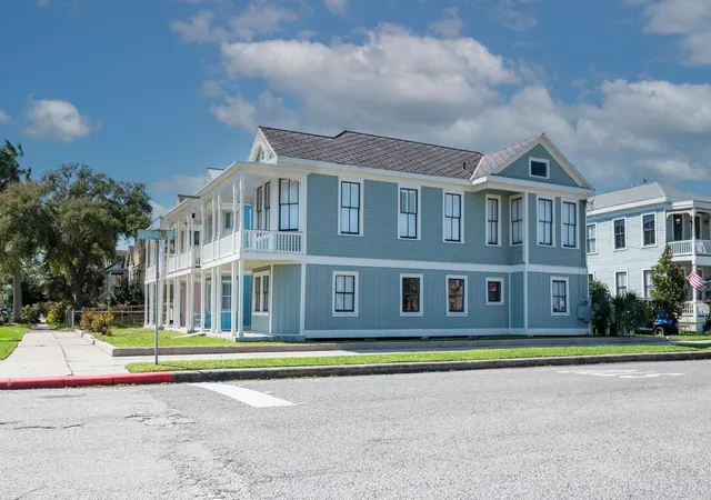 16th image of 1602 Avenue L, Galveston, TX 77550 | MLS# 75088418
