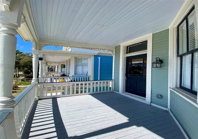 5th image of 1602 Avenue L, Galveston, TX 77550 | MLS# 75088418