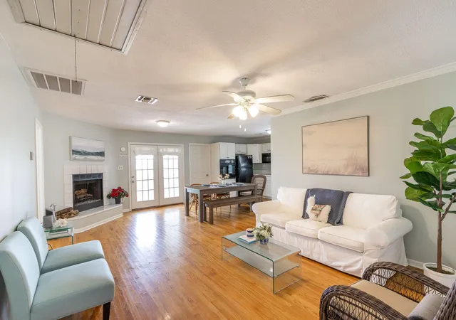 Photo 3 of Single family home for sale at 16721 Edward Teach Rd, Galveston, TX 77554 | MLS# 31903793 | Listing updated on 2026-10-09