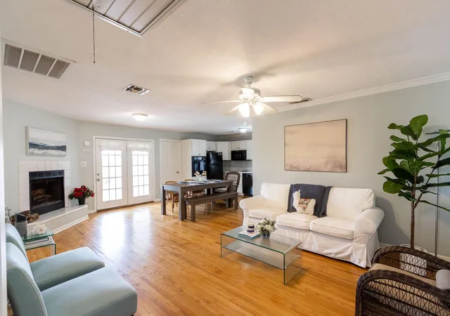 Photo 3 of Single family home for sale at 16721 Edward Teach Rd, Galveston, TX 77554 | MLS# 31903793 | Listing updated on 2026-10-09