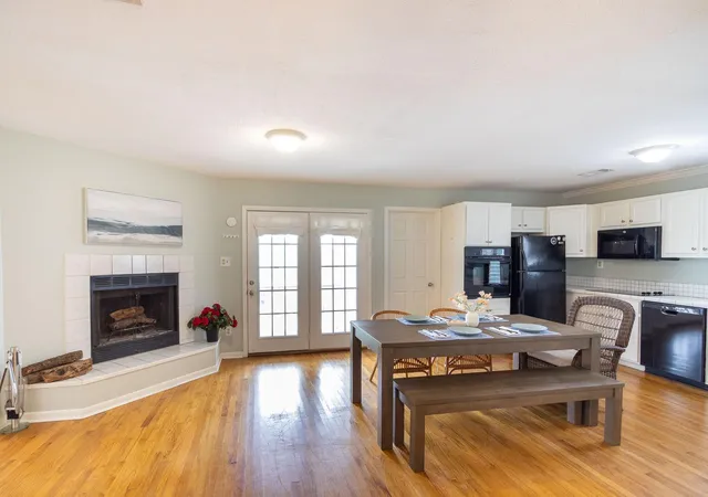 Photo 4 of Single family home for sale at 16721 Edward Teach Rd, Galveston, TX 77554 | MLS# 31903793 | Listing updated on 2026-10-09