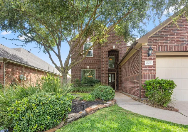 Photo 3 of Single family home for sale at 21738 E Carolina Green Dr, Cypress, TX 77433 | MLS# 40338037 | Listing updated on 2026-09-14