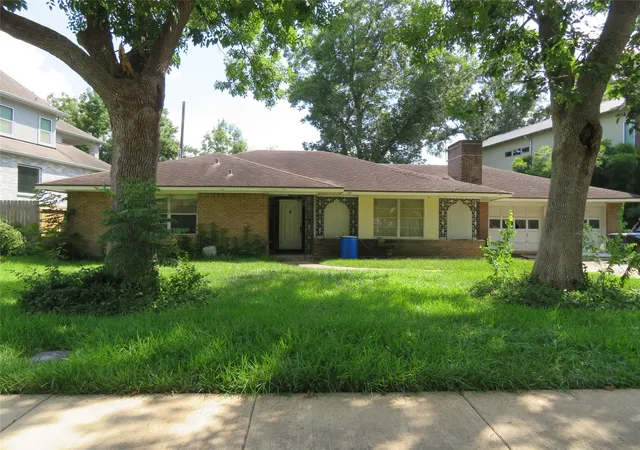 Photo 3 of Single family home for sale at 3807 Linkwood Dr, Houston, TX 77025 | MLS# 32512627 | Listing updated on 2026-09-03