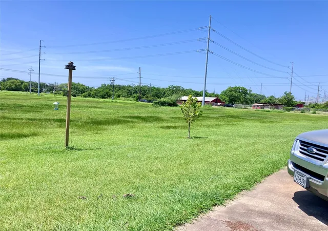 5th image of 620 34Th St N, Texas City, TX 77590 | MLS# 5356575