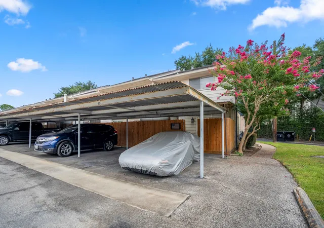 2nd image of 10011 Knoboak Dr, Houston, TX 77080