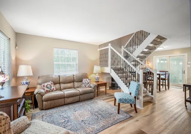 5th image of 10011 Knoboak Dr, Houston, TX 77080