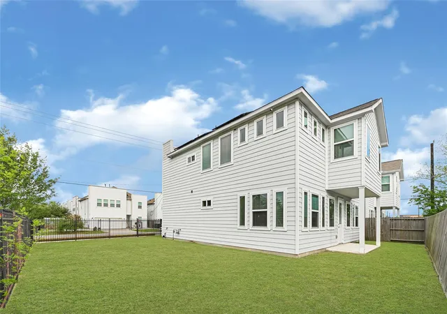 5th image of 9431 Jutland Rd, Houston, TX 77033 | MLS# 15756925