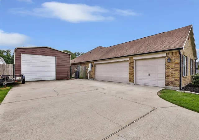 5th image of 200 Milo St, Dayton, TX 77535 | MLS# 70832451