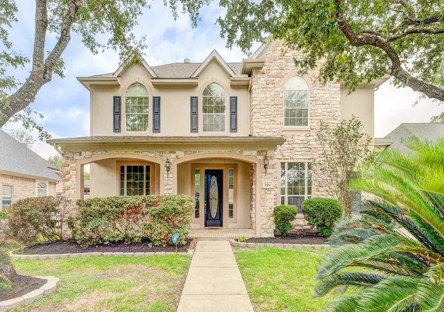 1st image of 2104 Windy Shores Dr, Pearland, TX 77584 | MLS# 81912606