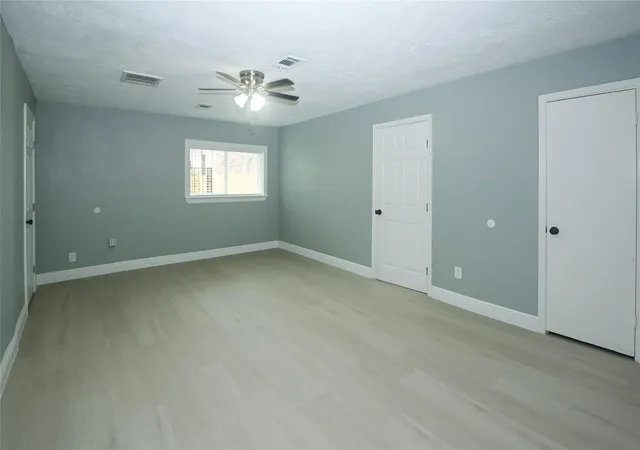 Photo 3 of Single family home for sale at 7522 Jackwood St, Houston, TX 77074 | MLS# 59956276 | Listing updated on 2026-08-14