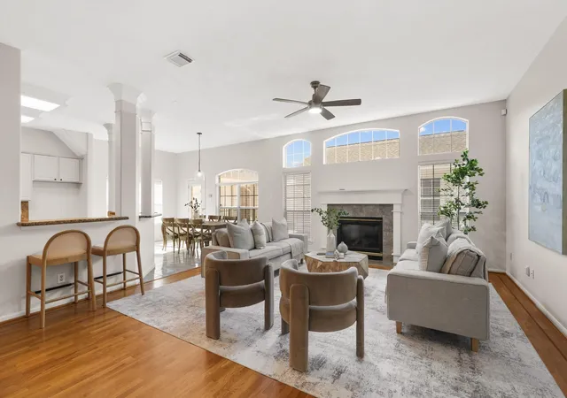 1st image of 1602 Orlando St, Friendswood, TX 77546 | MLS# 10105787