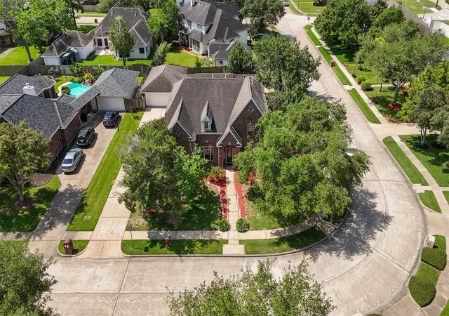 35th image of 1602 Orlando St, Friendswood, TX 77546 | MLS# 10105787