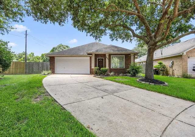 Photo 3 of Single family home for sale at 3807 Parade Ct, Missouri City, TX 77459 | MLS# 22757343 | Listing updated on 2026-08-22