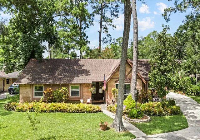 1st image of 2704 Yorktown Dr, Dickinson, TX 77539 | MLS# 64194269