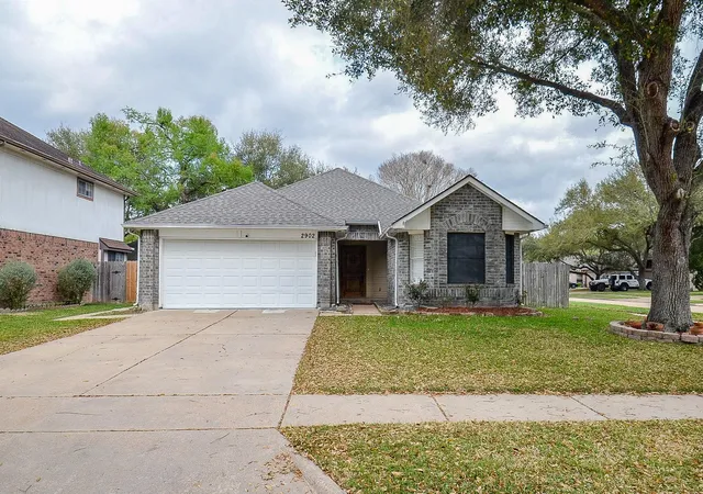 Photo 2 of Sale Pending at 2902 Silent Dr, Sugar Land, TX 77498 | MLS# 80360942 | Listing updated on 2026-09-04
