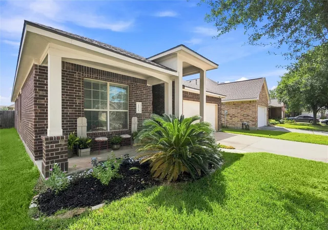 Photo 2 of Sale Pending at 18418 Tristandale Ln, Spring, TX 77379 | MLS# 24354530 | Listing updated on 2026-09-08