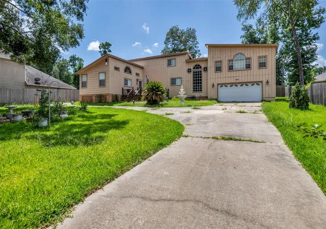 1st image of 15301 Arrowhead Loop W, Willis, TX 77378 | MLS# 33345443
